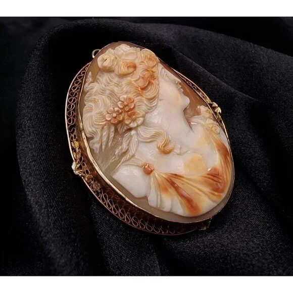 Antique Victorian 10K Solid Gold Large Cameo Pendant Late XIX Century - Picture 1 of 5